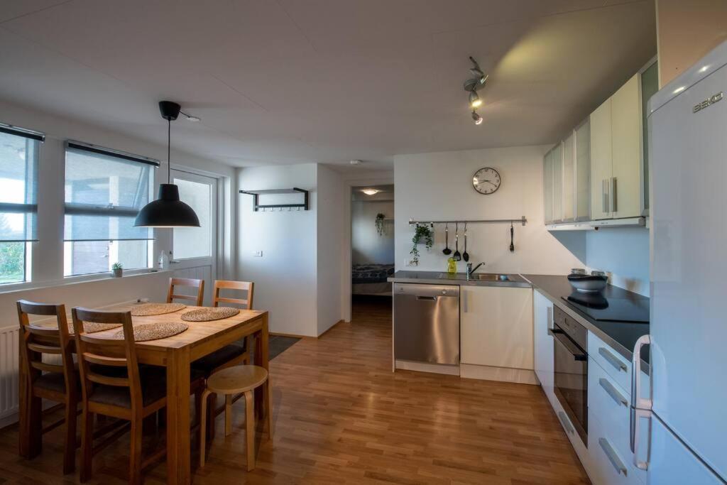 Lovely One Bedroom Apartment In Hafnarfjörður Esterno foto